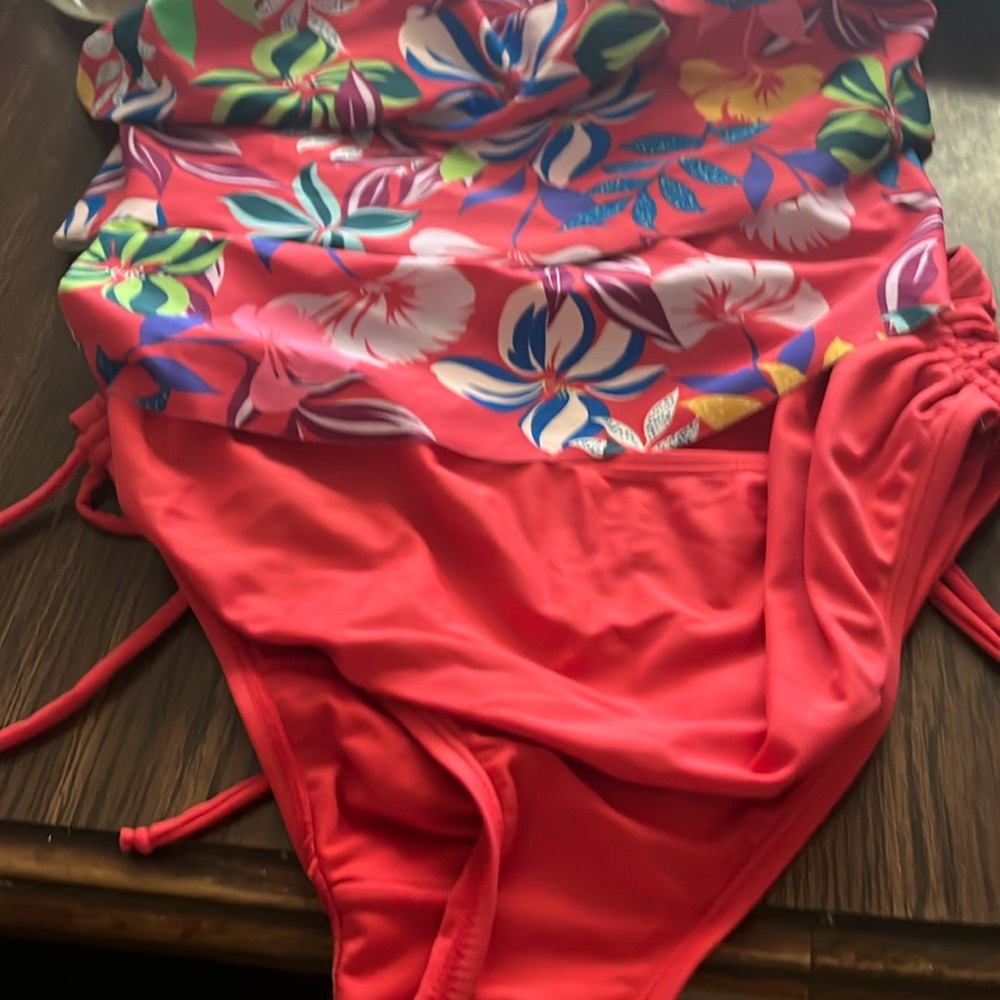 Caribbean Joe tankini suit very gently worn and washed size 10